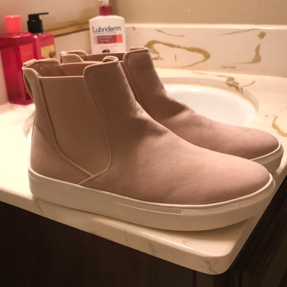 Brand new pink sneakers